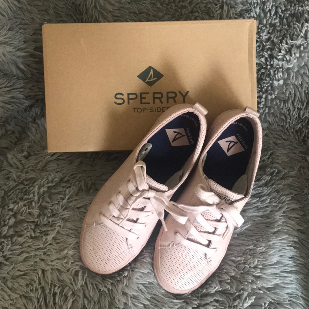 Sperry Crest Vibe Mini Perf Sneaker